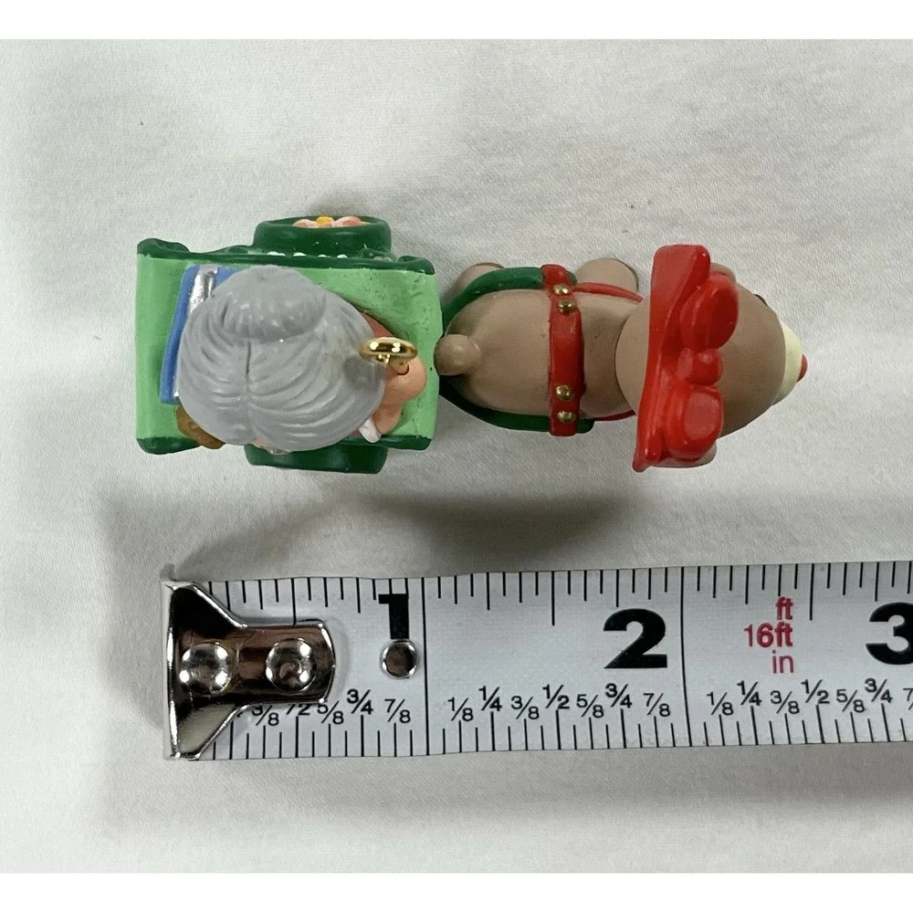 Vintage 1994‎ Hallmark Keepsake Niece Christmas Ornament Mrs Claus Reindeer Box